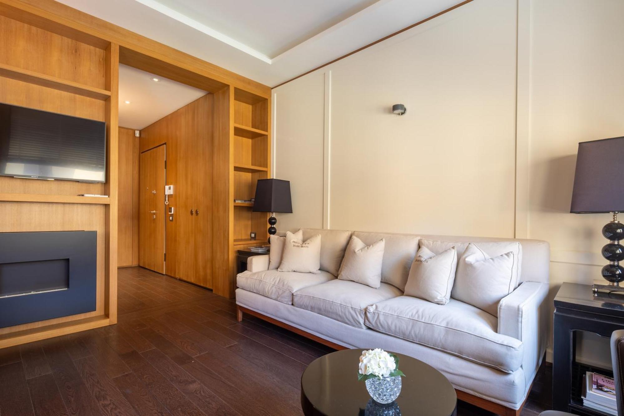 Ponte Vecchio Charming Apartment